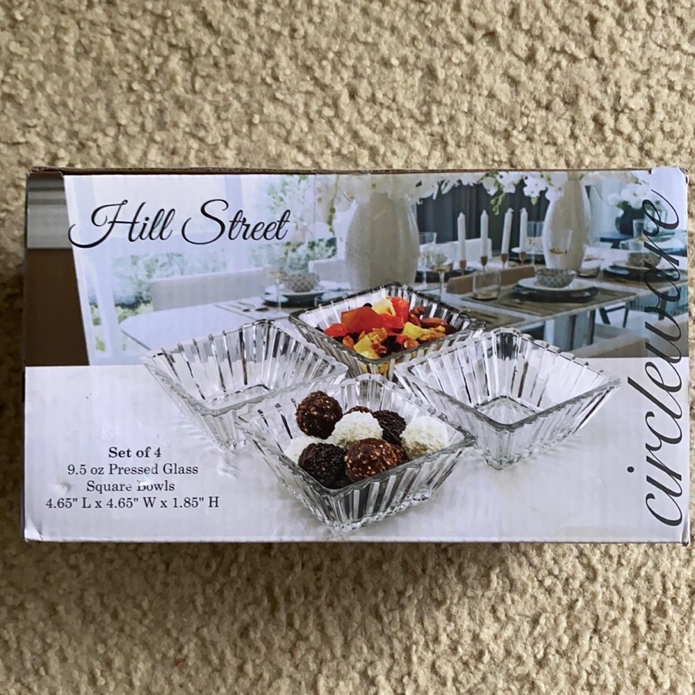 New Set of 4 Hill Street Pressed Clear Glass Square Bowls